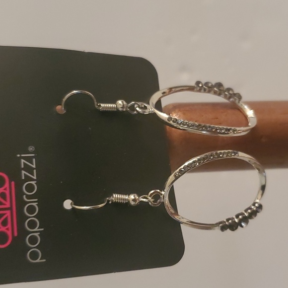 EARRINGS - Picture 1 of 5